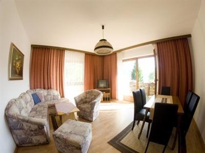 Ferienwohnung Moser Am See Millstatt Oda fotoğraf